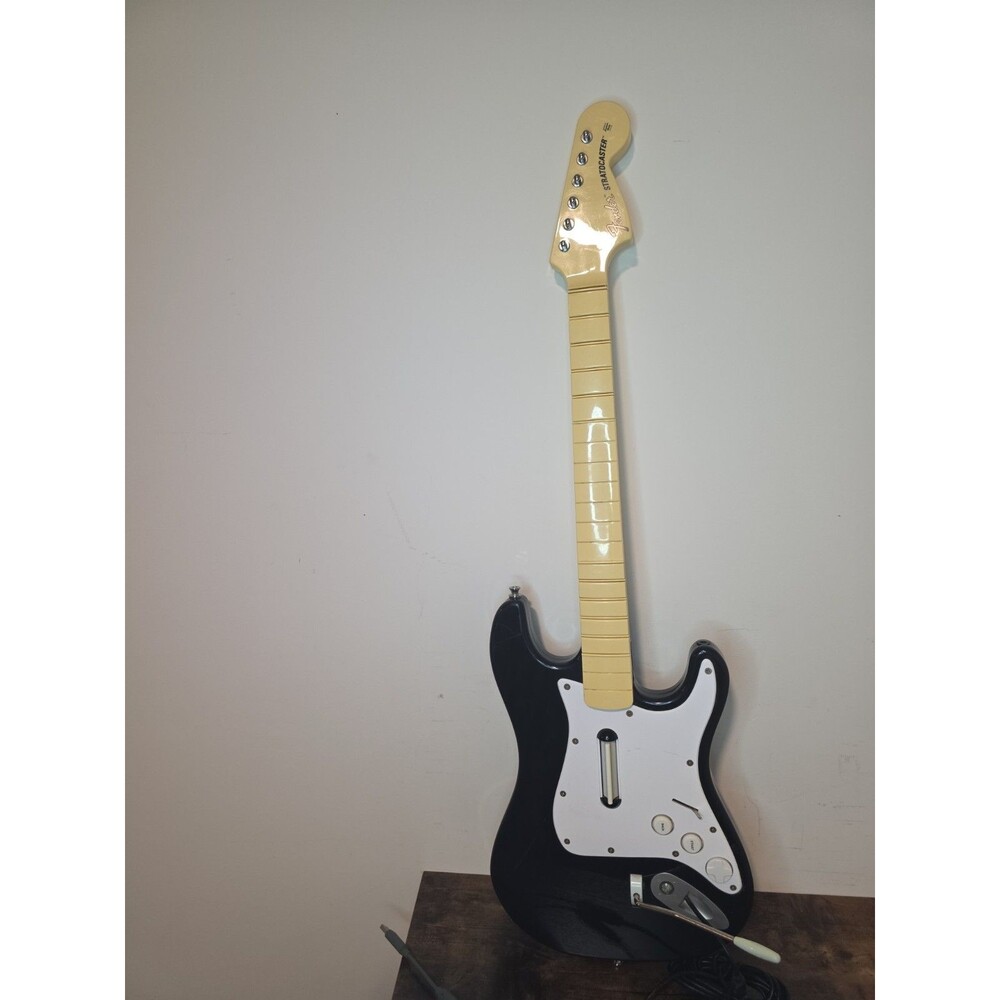 Xbox 360 Rock band Wired Guitar, Fender Stratocaster, Harmonix 822152